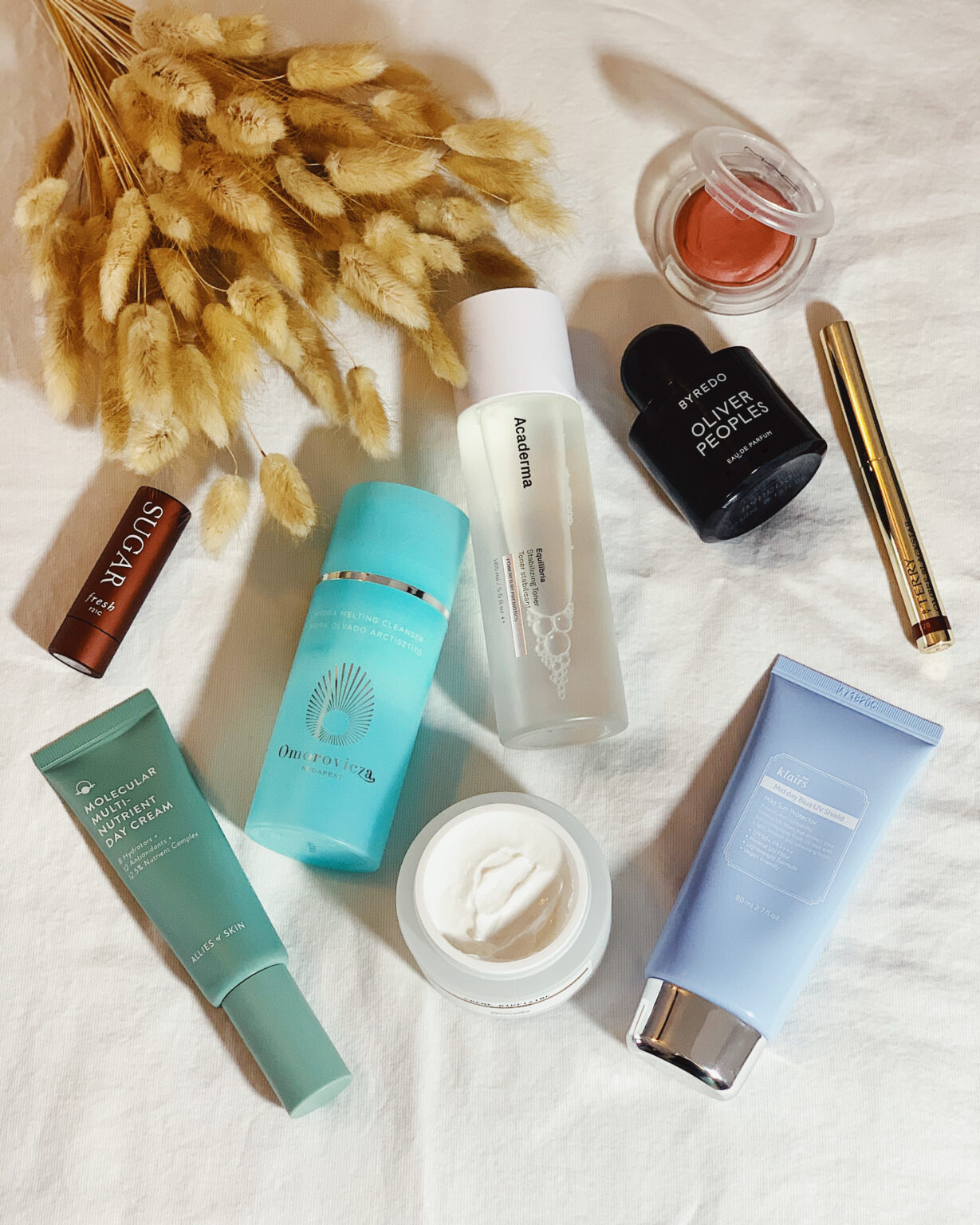Current Favorites & Product Obsessions · the beauty endeavor